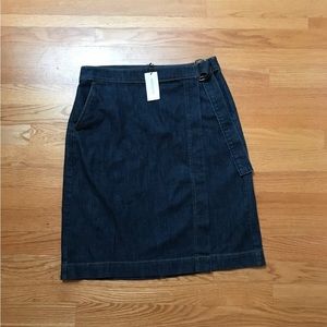 Banana Republic Denim Skirt NWT size 4